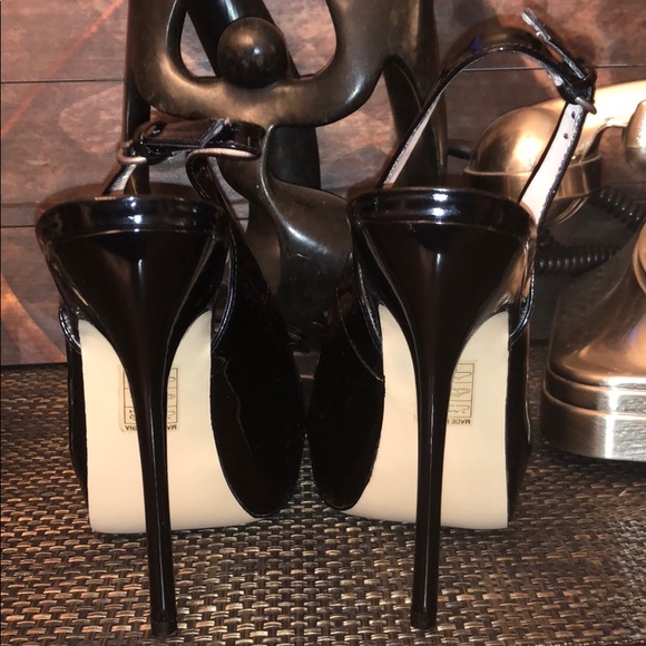 Sexy and Flirty Sling Back & Peep Toe Heel! - Picture 9 of 10